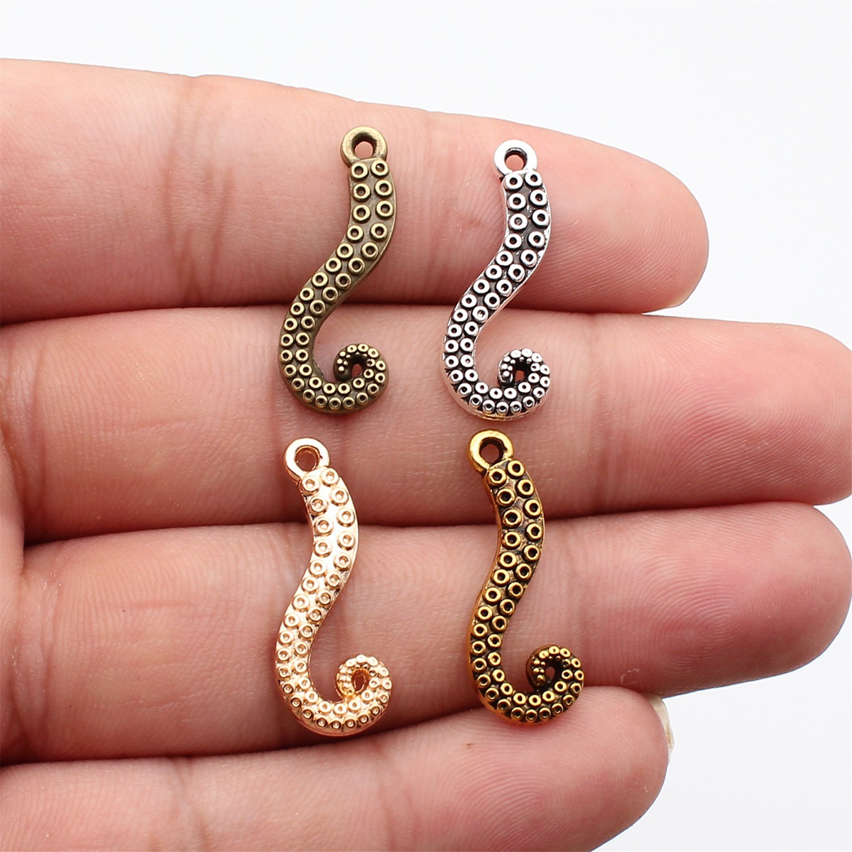 Vintage Fashion Online - WYSIWYG 20 Buah 26X10Mm 4 Warna
