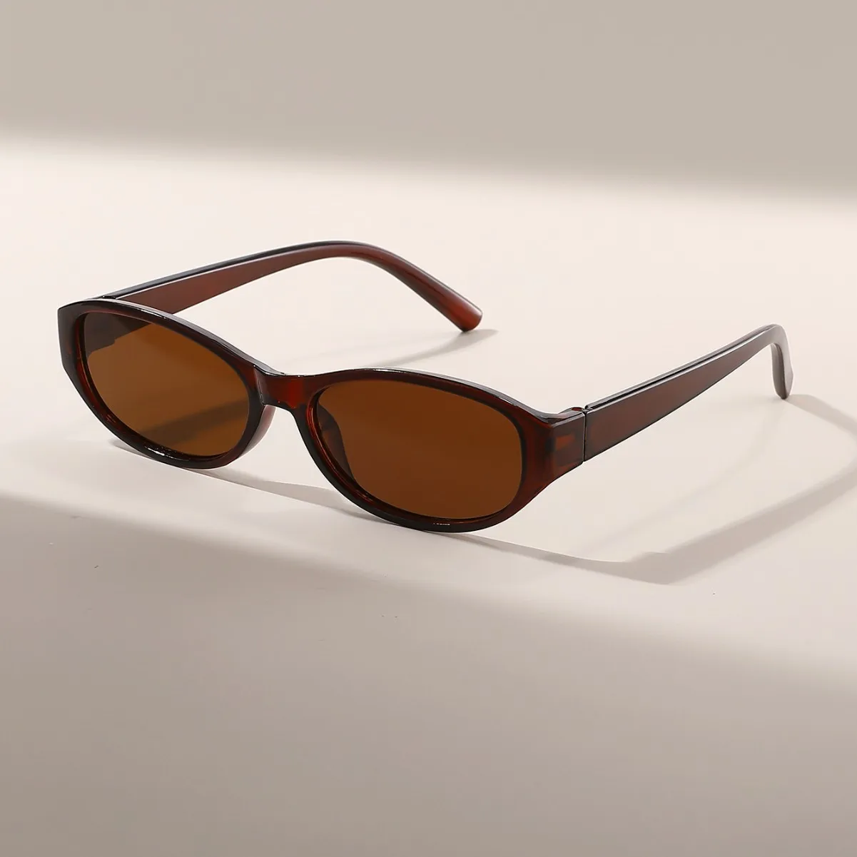 Kacamata Hitam Oval Bergaya Re - Vintage Fashion Enthusiasts ulasan dan harga